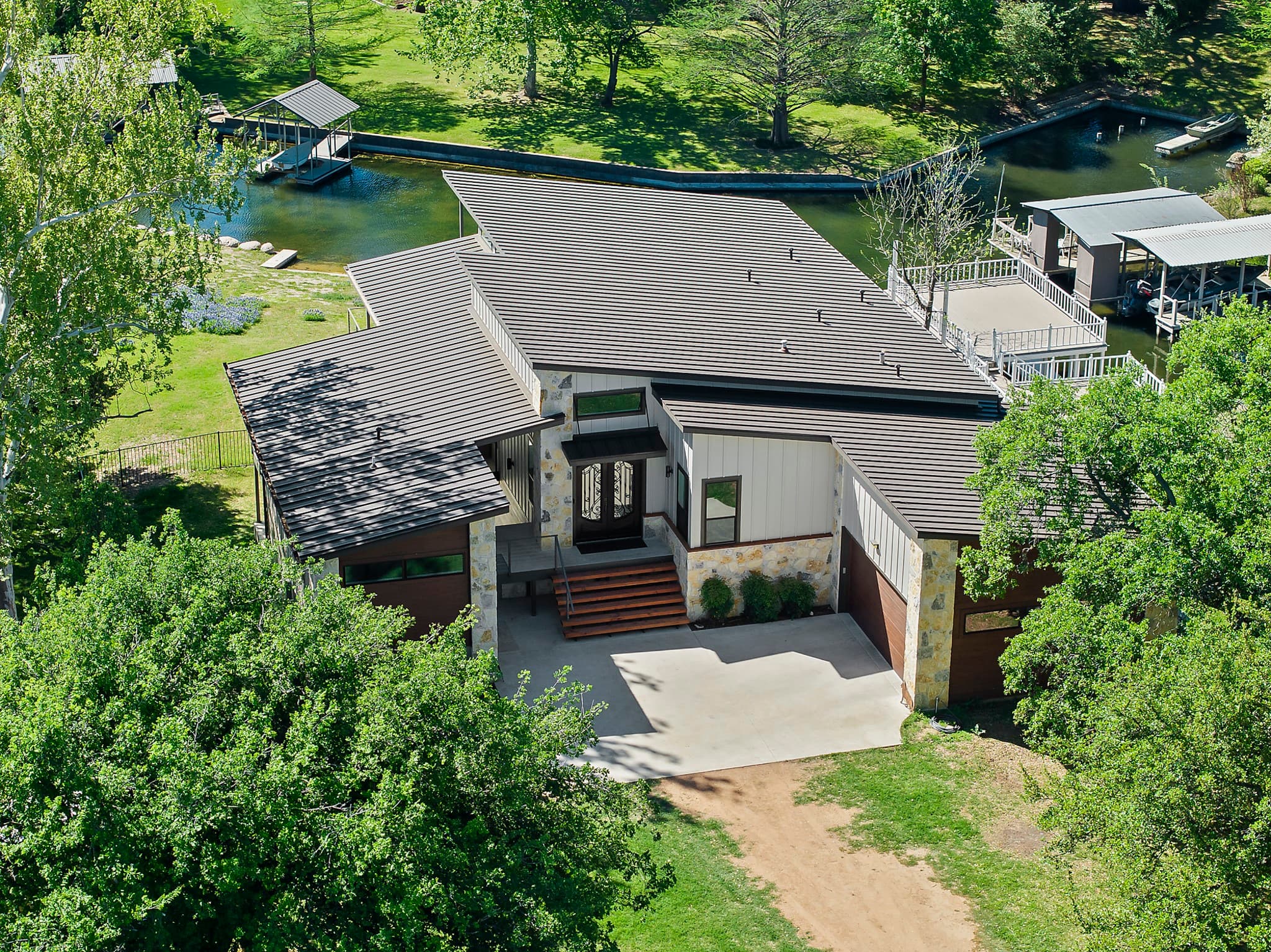 Main property image