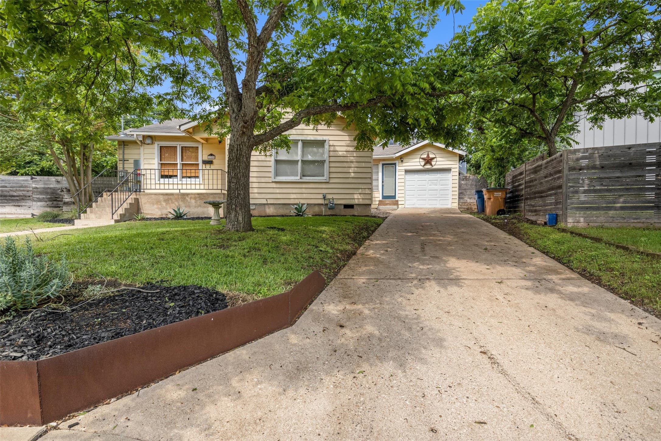 Main property image