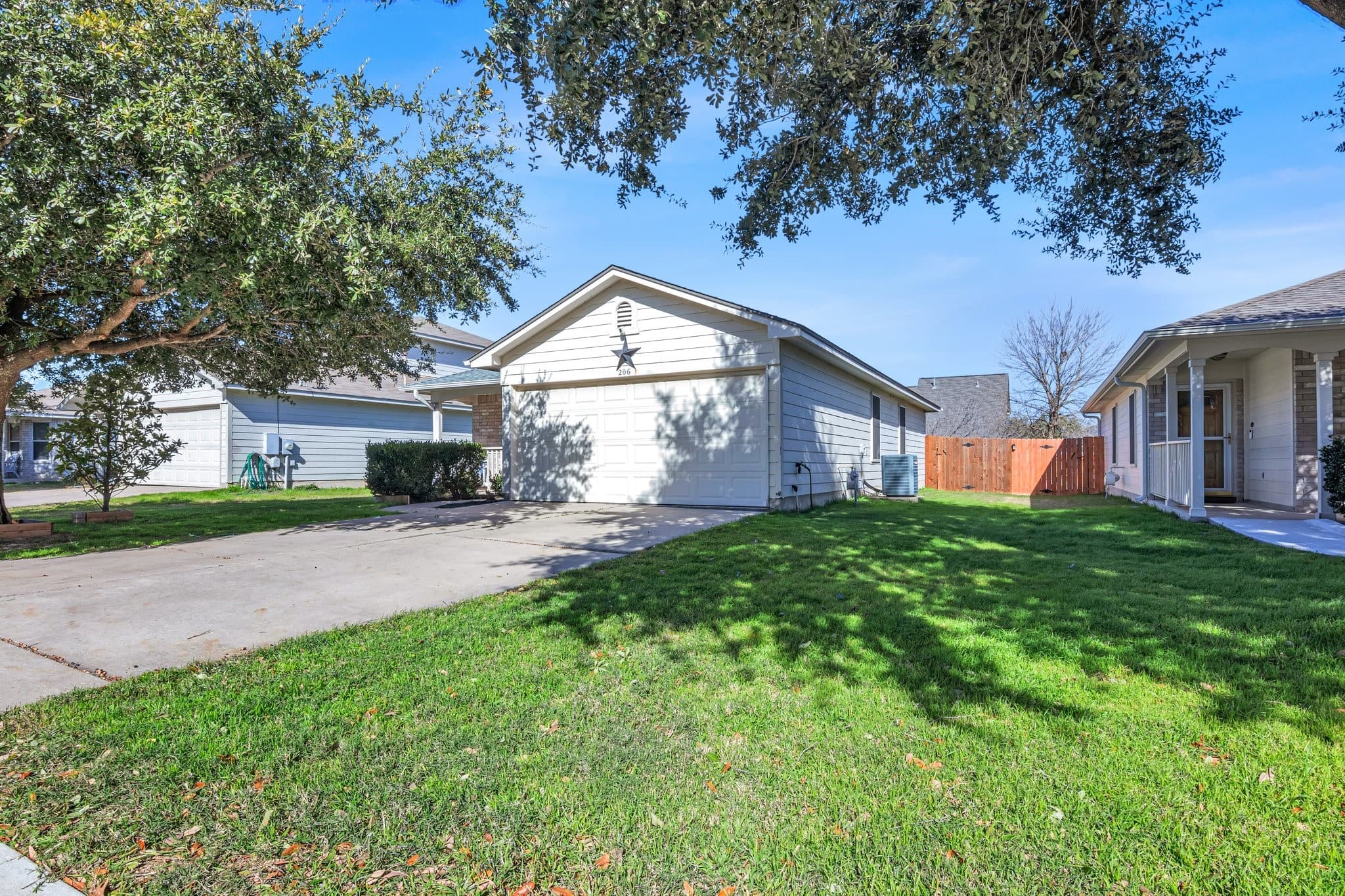 Main property image