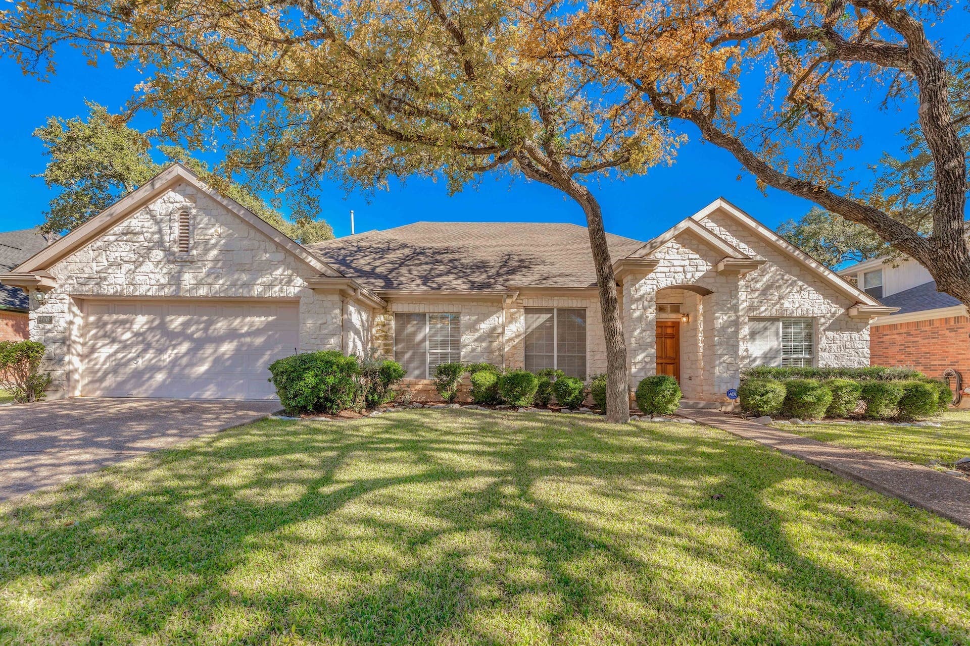 4008 Idalia Dr