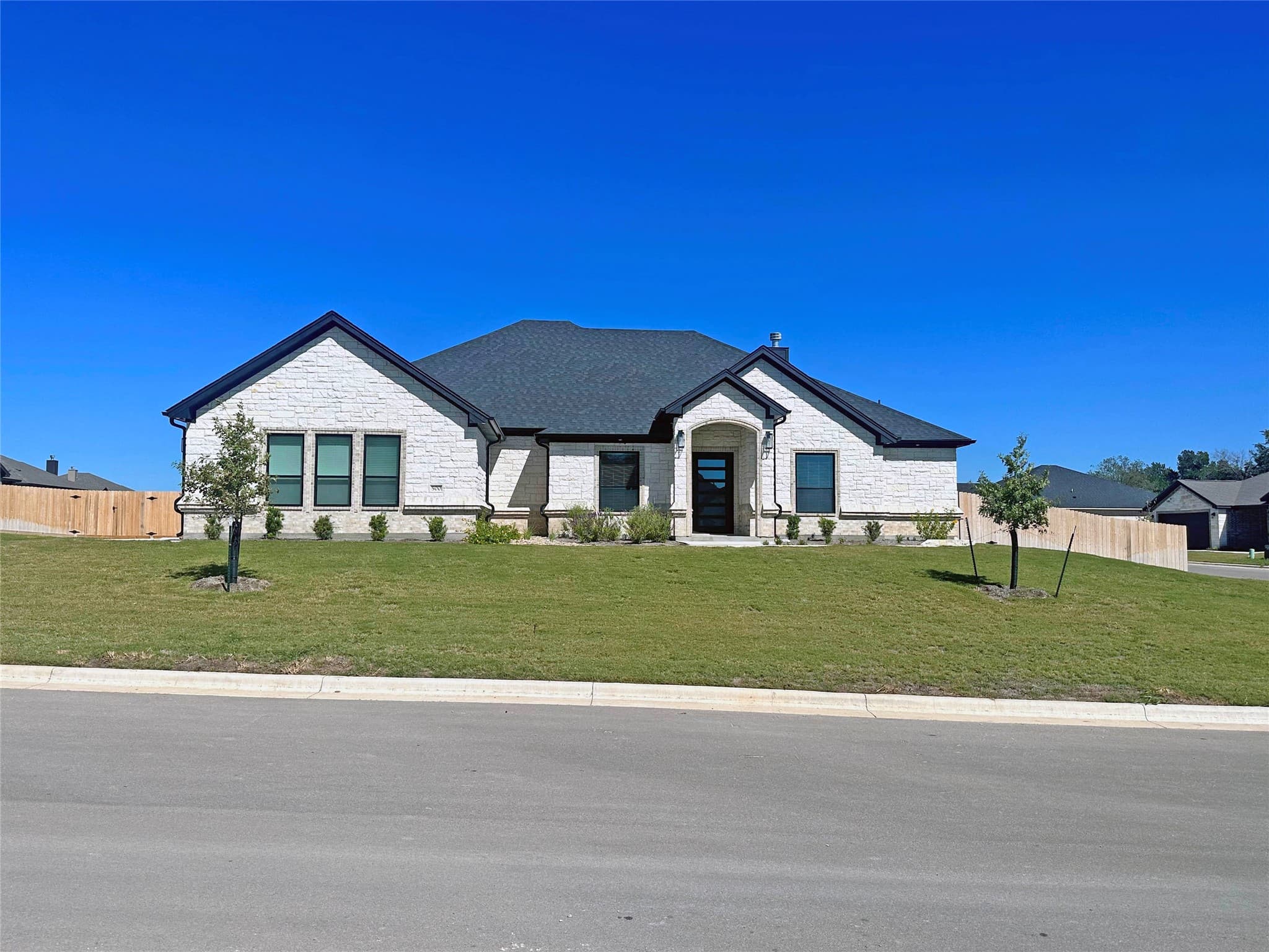 500 Eagle Heights Dr