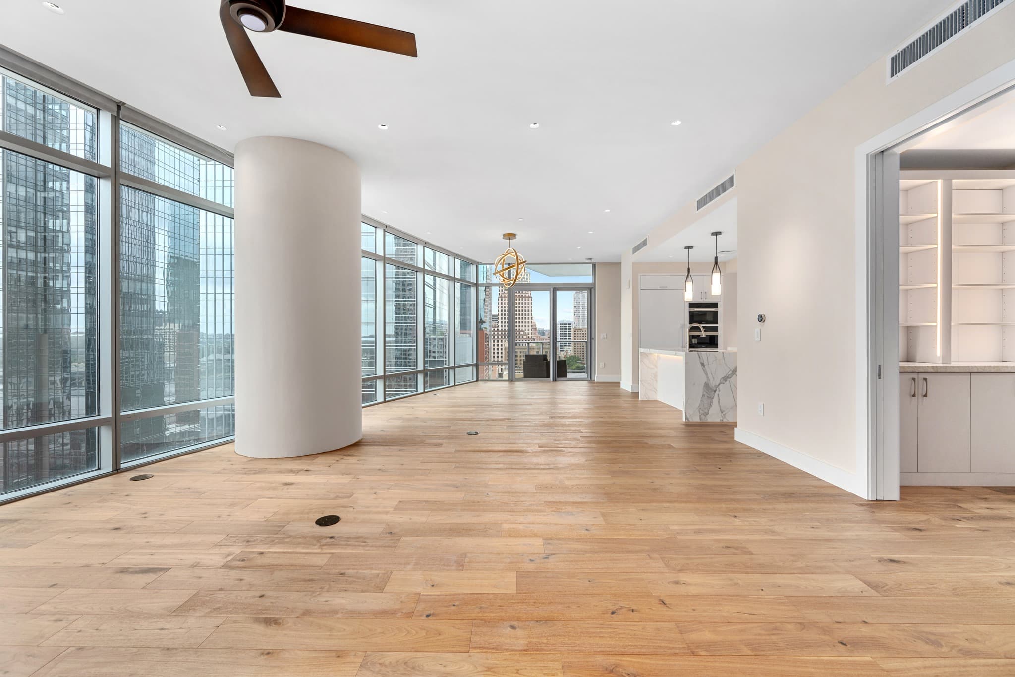 200 Congress Ave Unit 15e