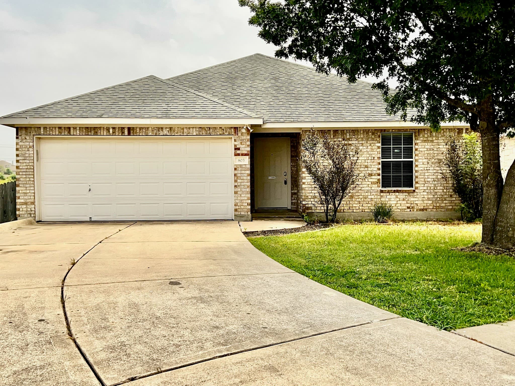 Main property image