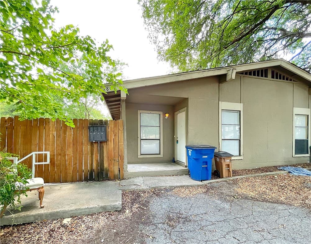 Main property image