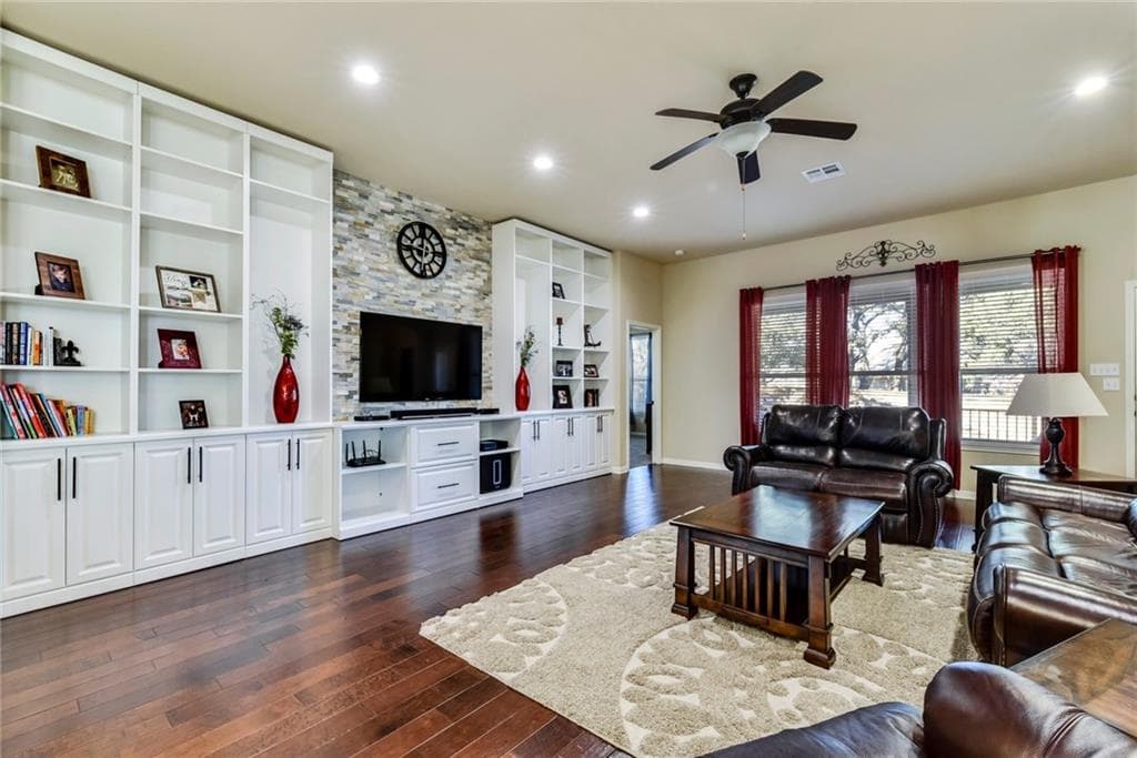 2304 Lookout Knoll Dr