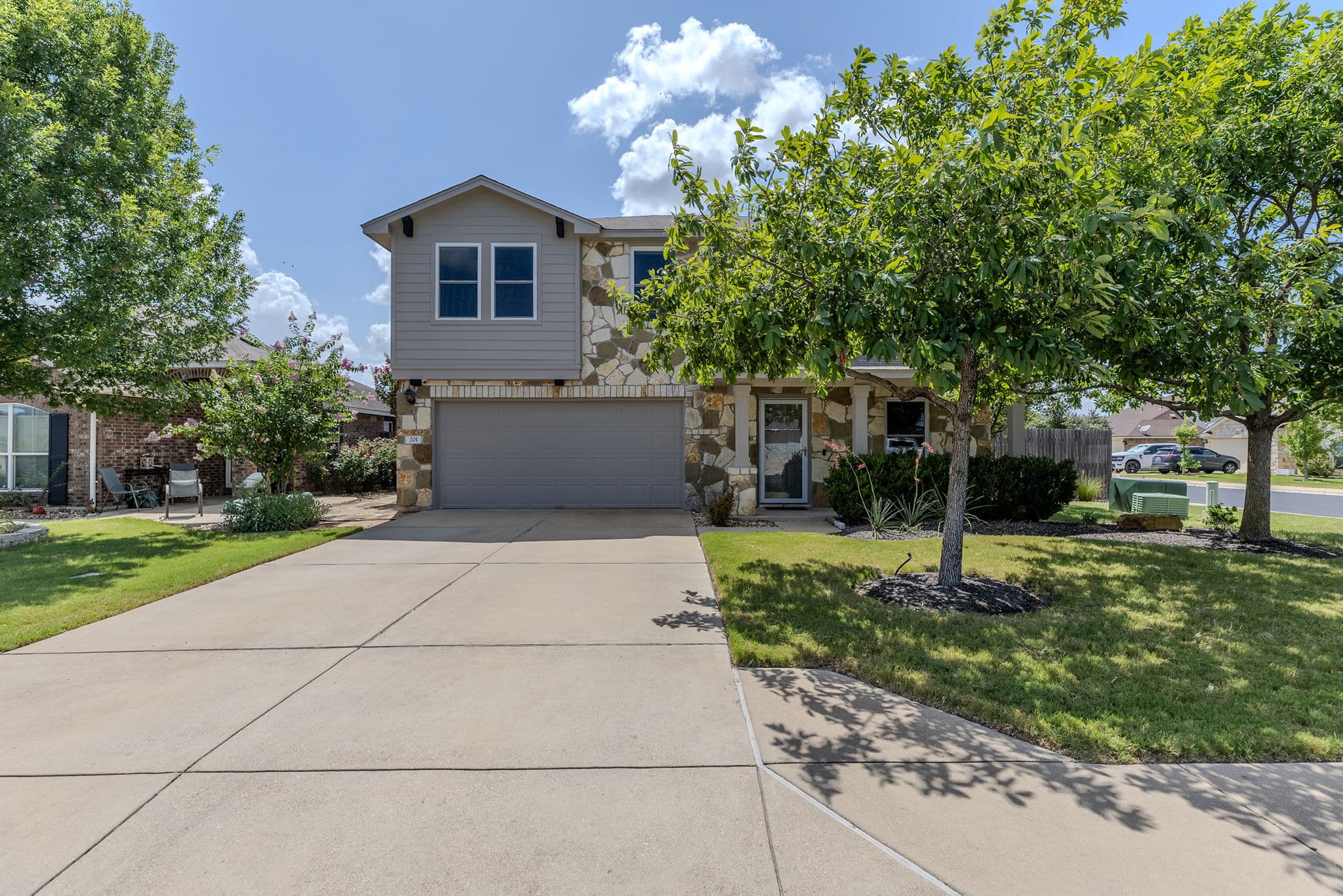201 Mossberg Ln
