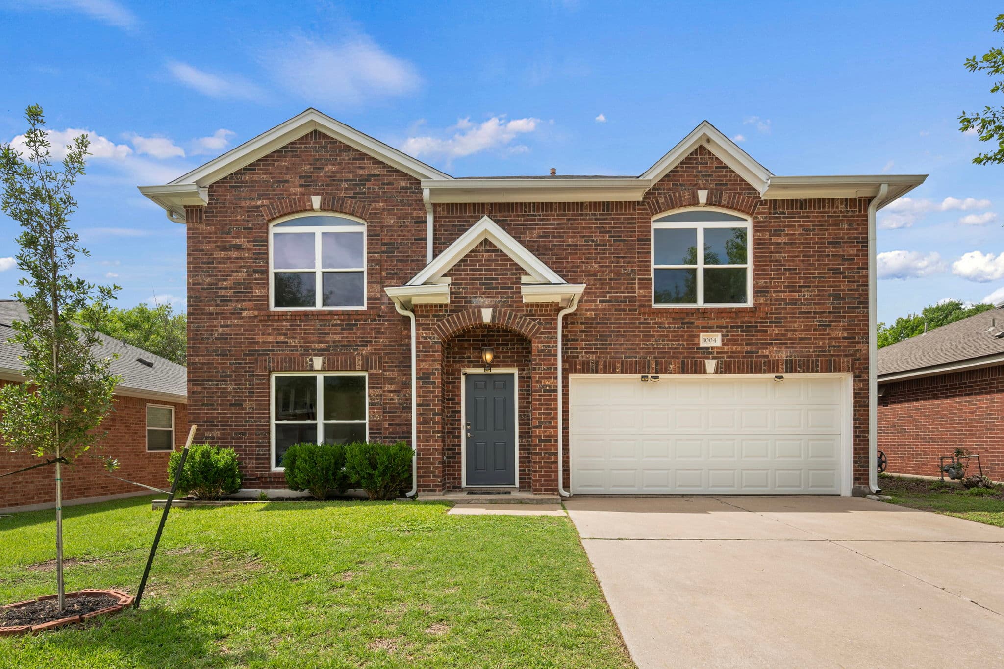 1004 Hughmont Dr