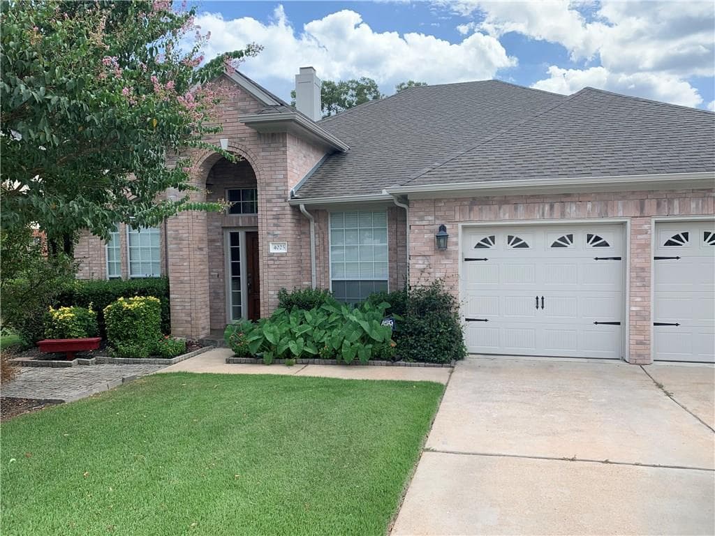 4025 Honey Bear Loop