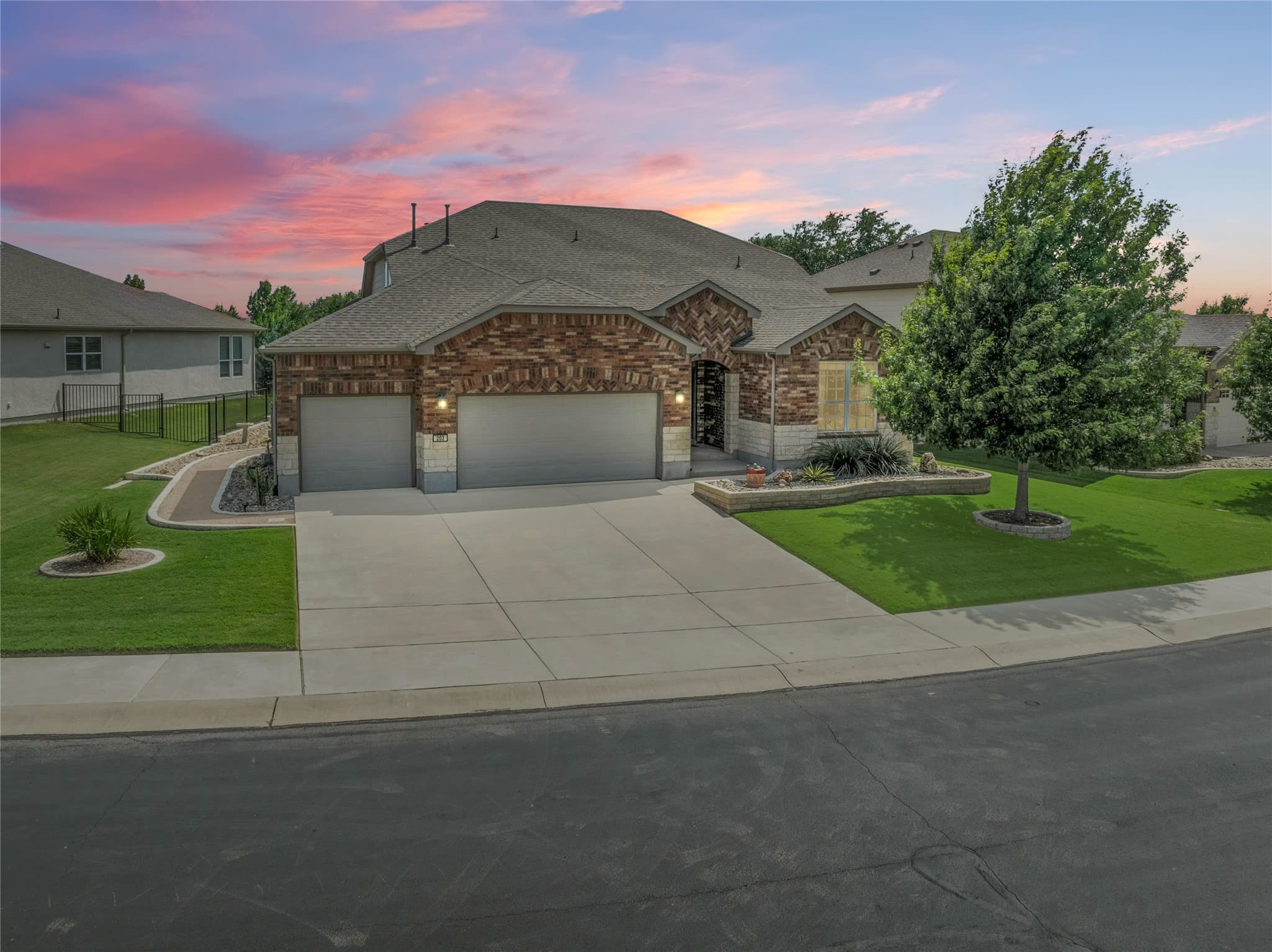 203 Gentry Creek Ln