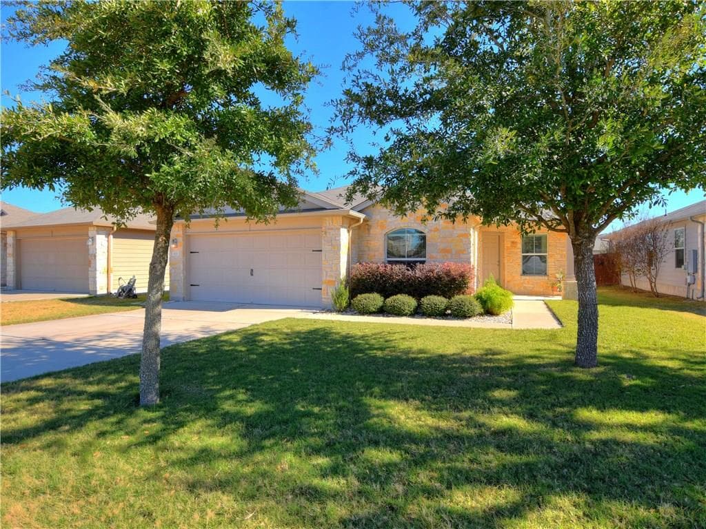 123 Lavaca Loop
