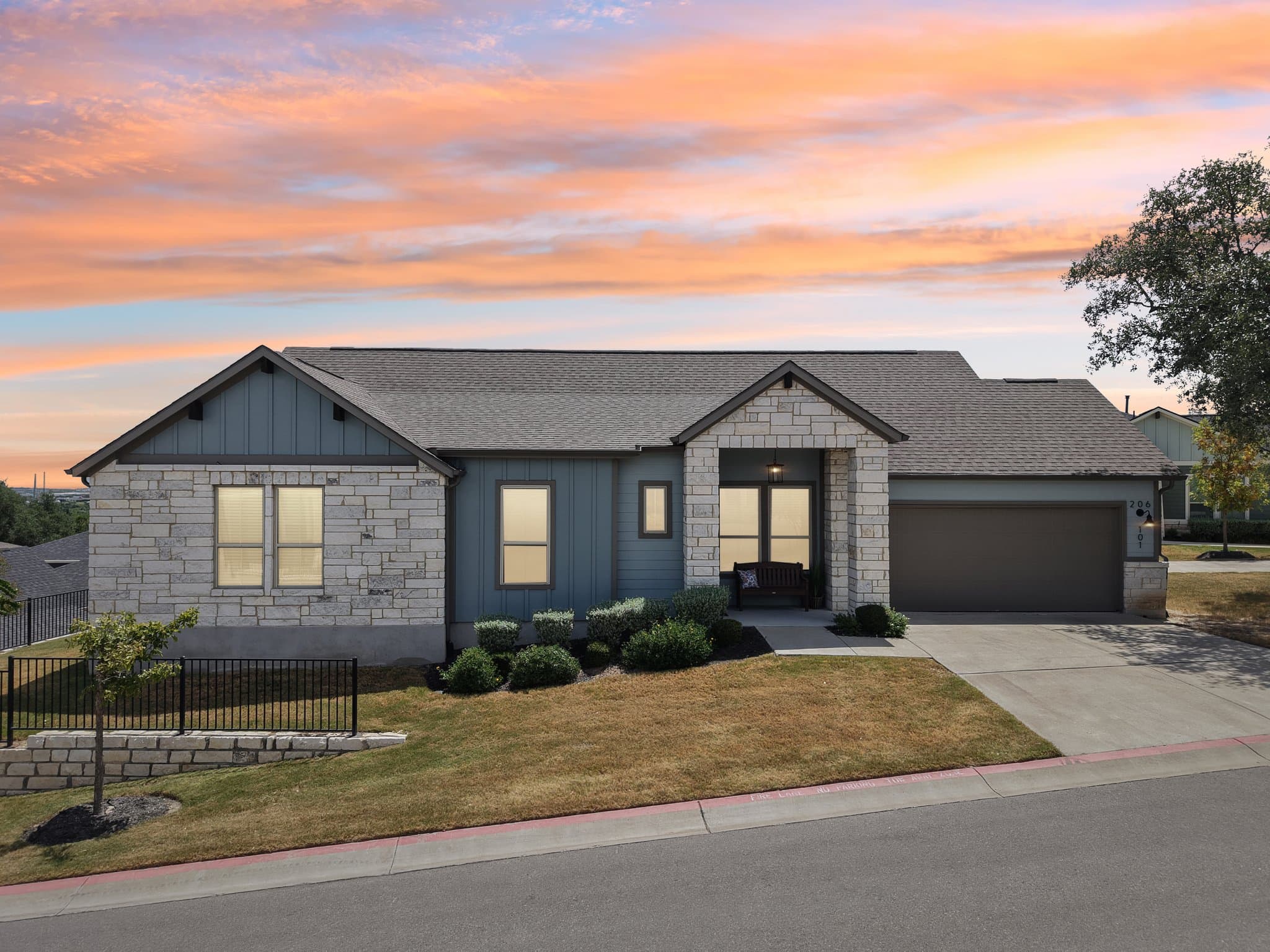 206 Eagle Dr # 101
