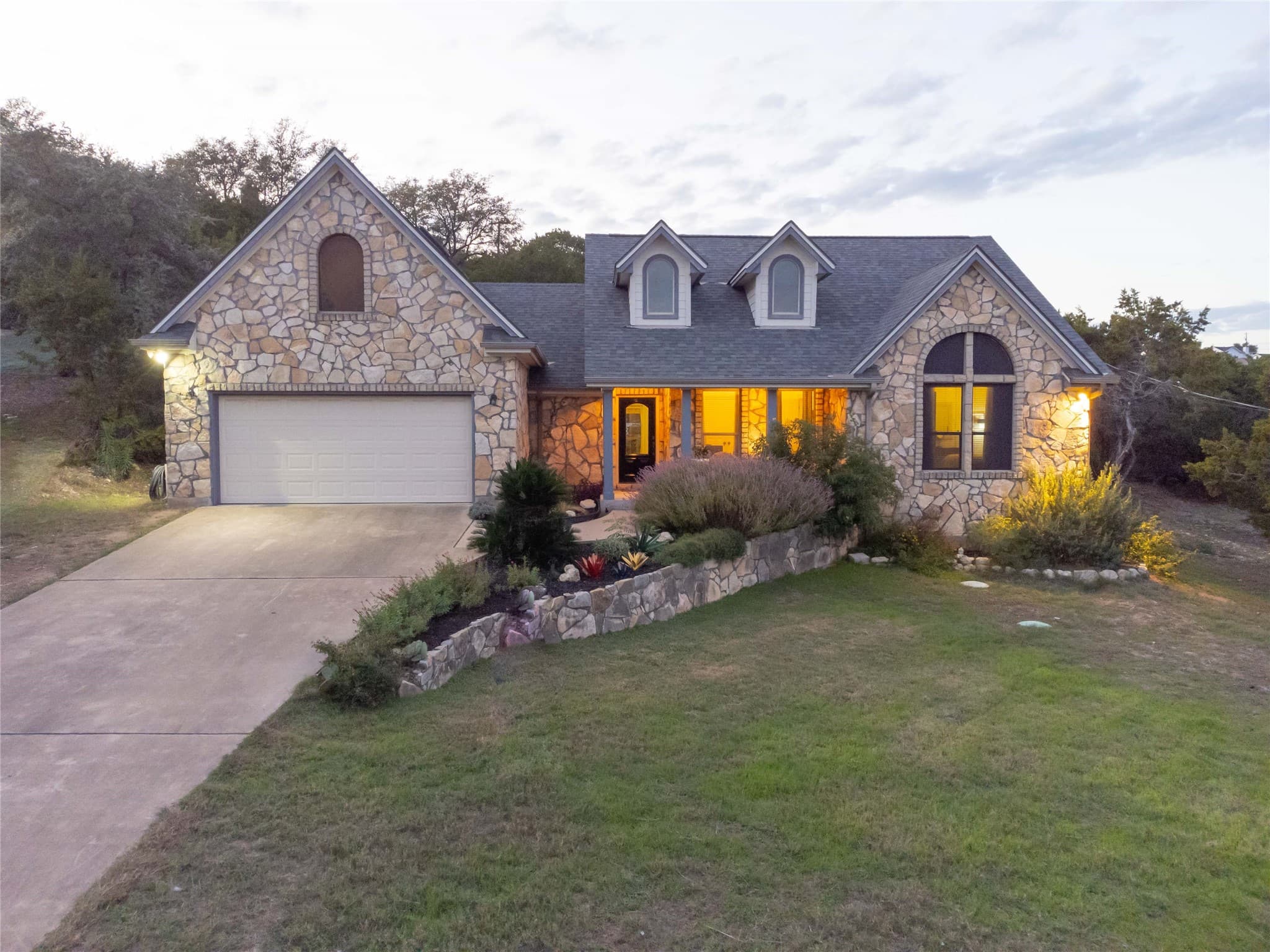 702 Stow Dr