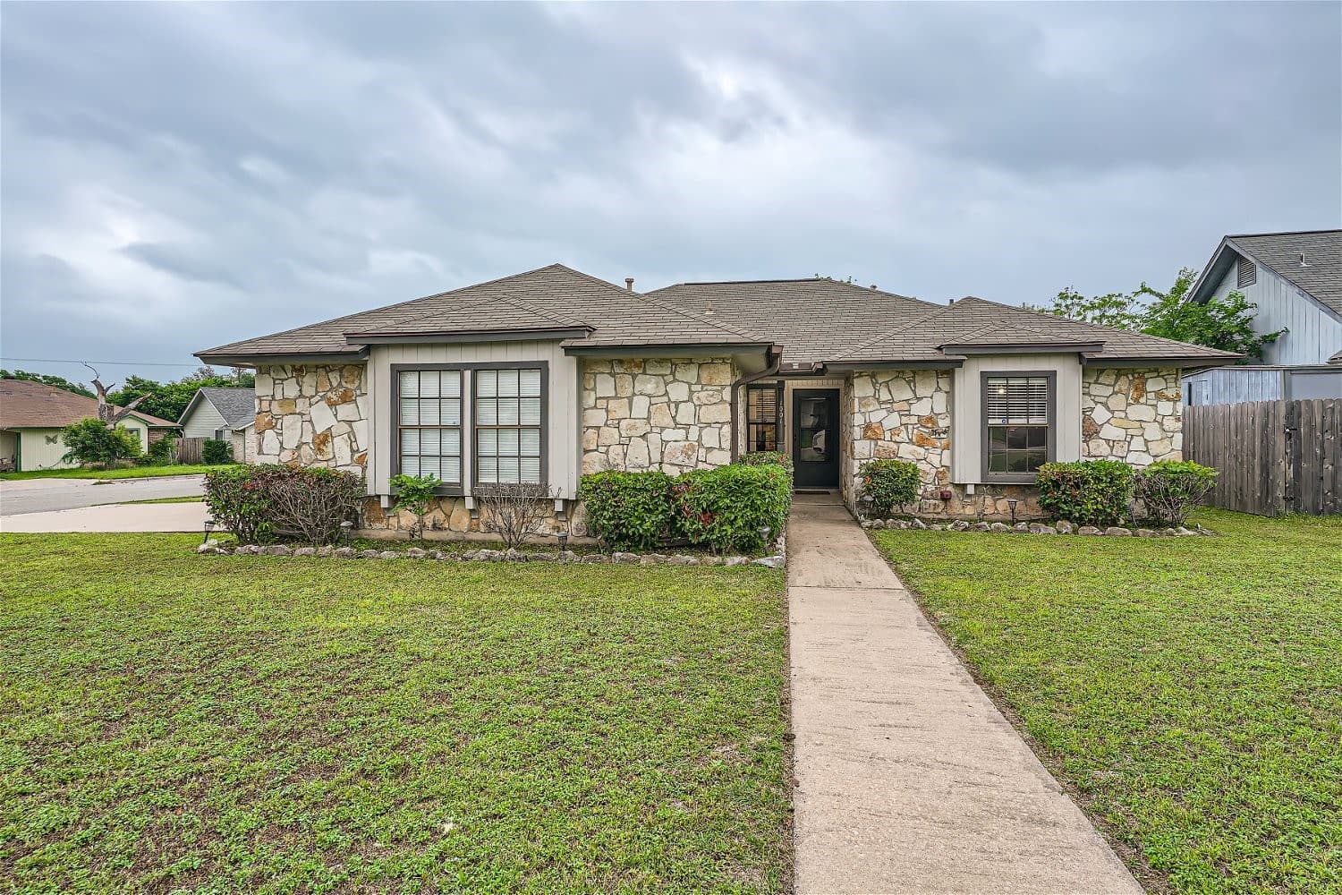 1001 Cresswell Dr