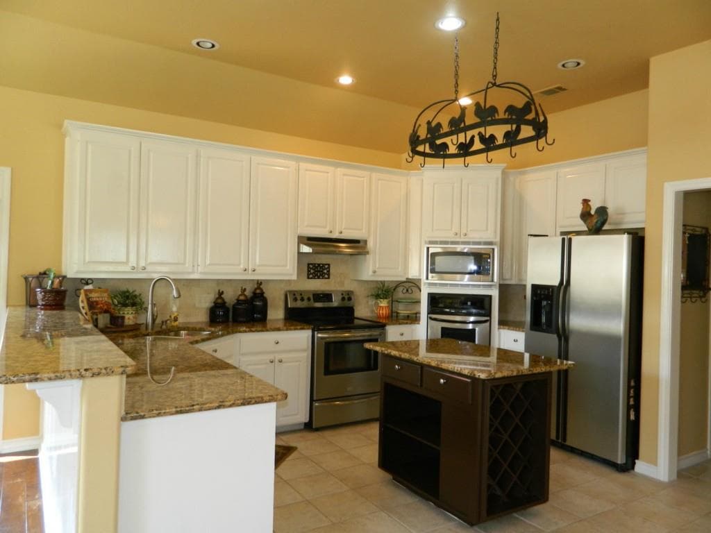 29004 Colonial Dr