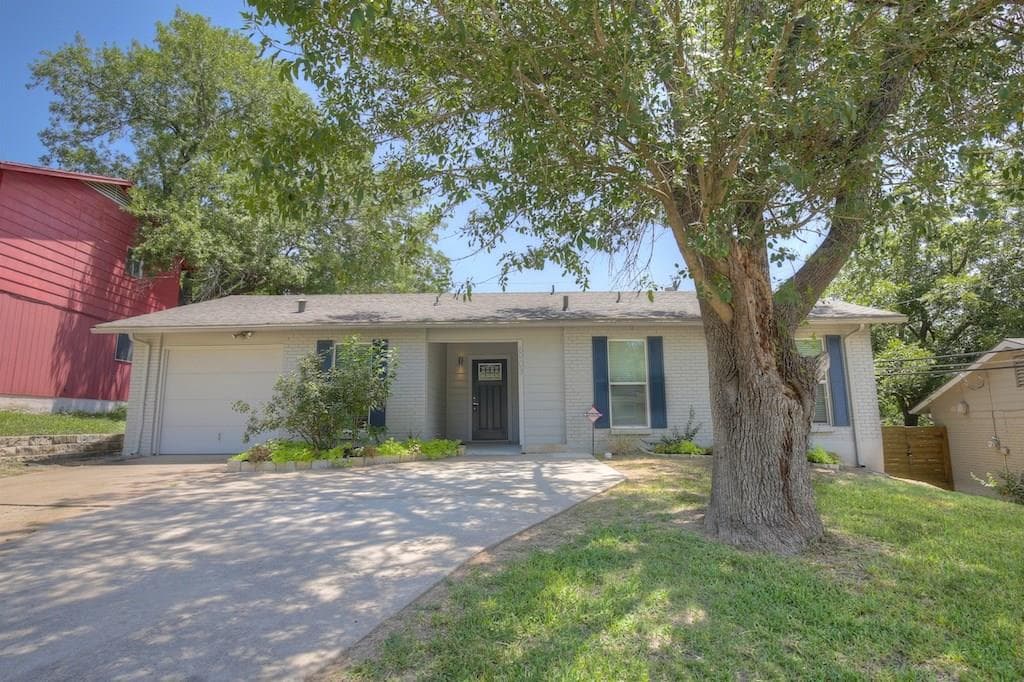 6903 Bryn Mawr Dr