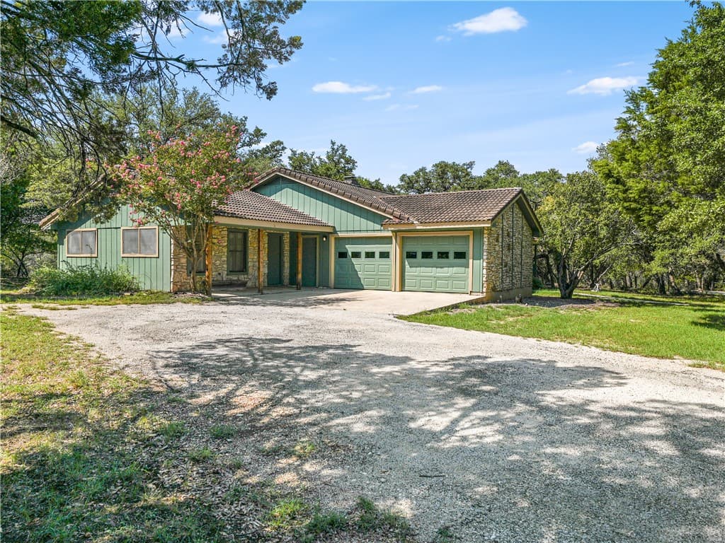 2 Concha Canyon St