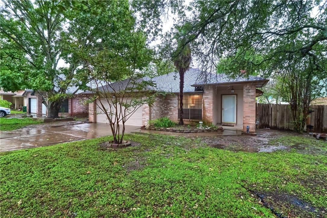 13207 Fieldgate Dr