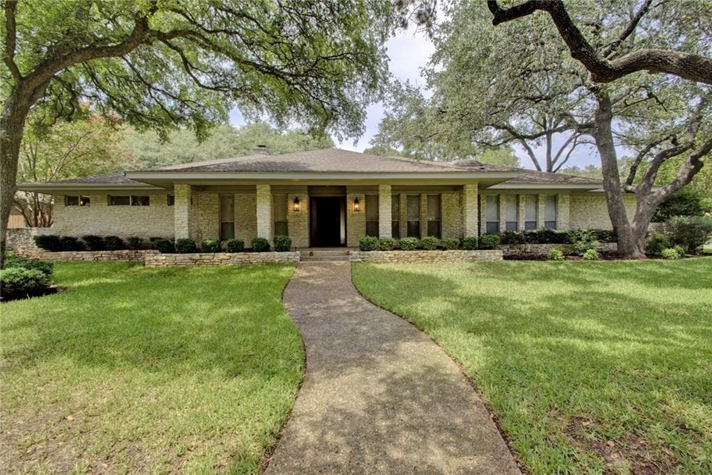 9200 Cedar Crest Dr