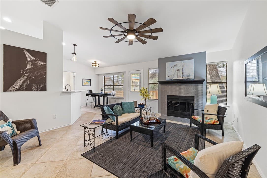 1404 Black Cherry Dr