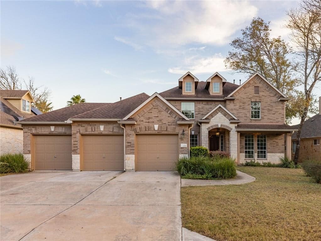 221 Abbott Dr