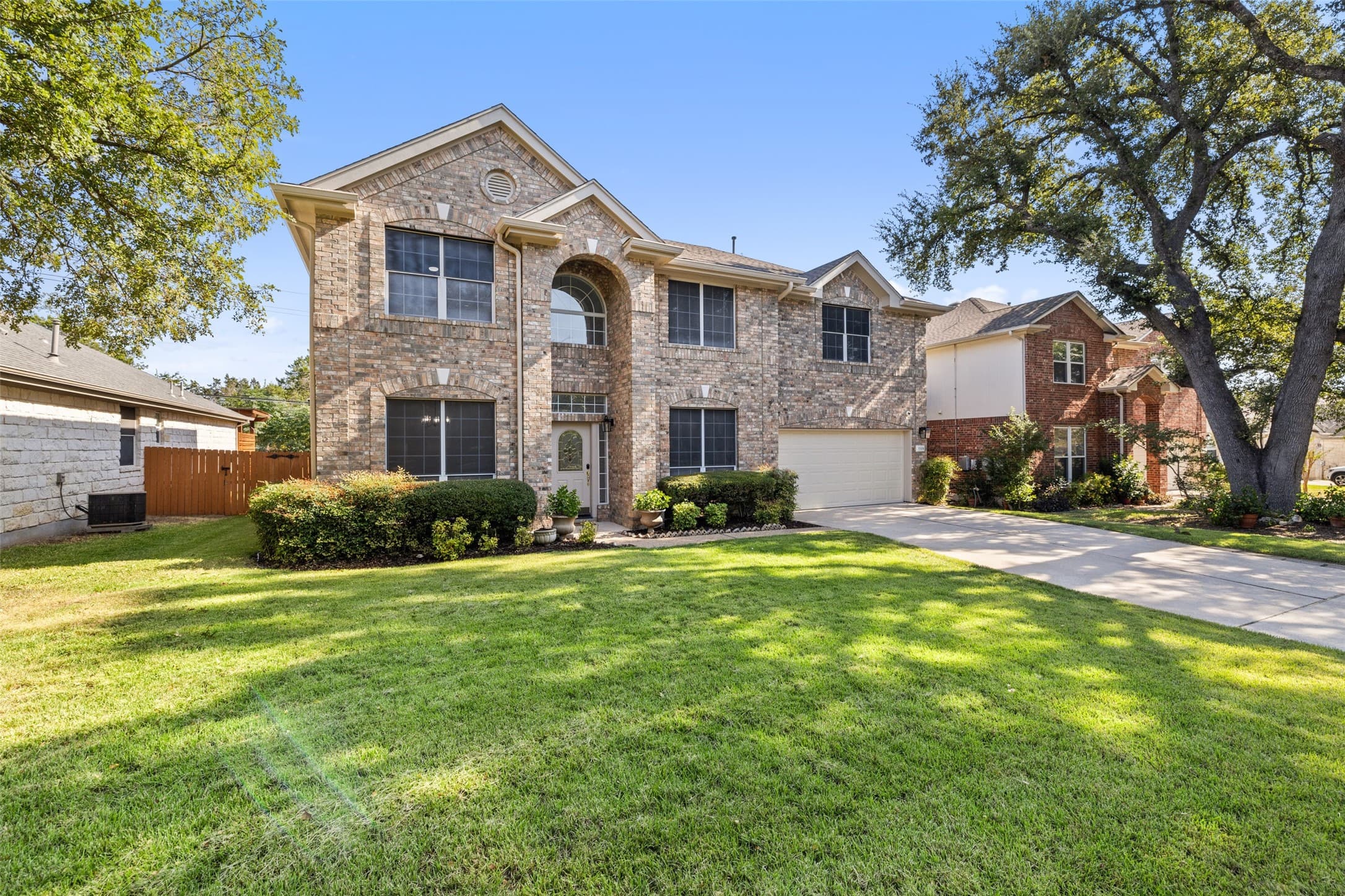 5308 Moon Shadow Dr