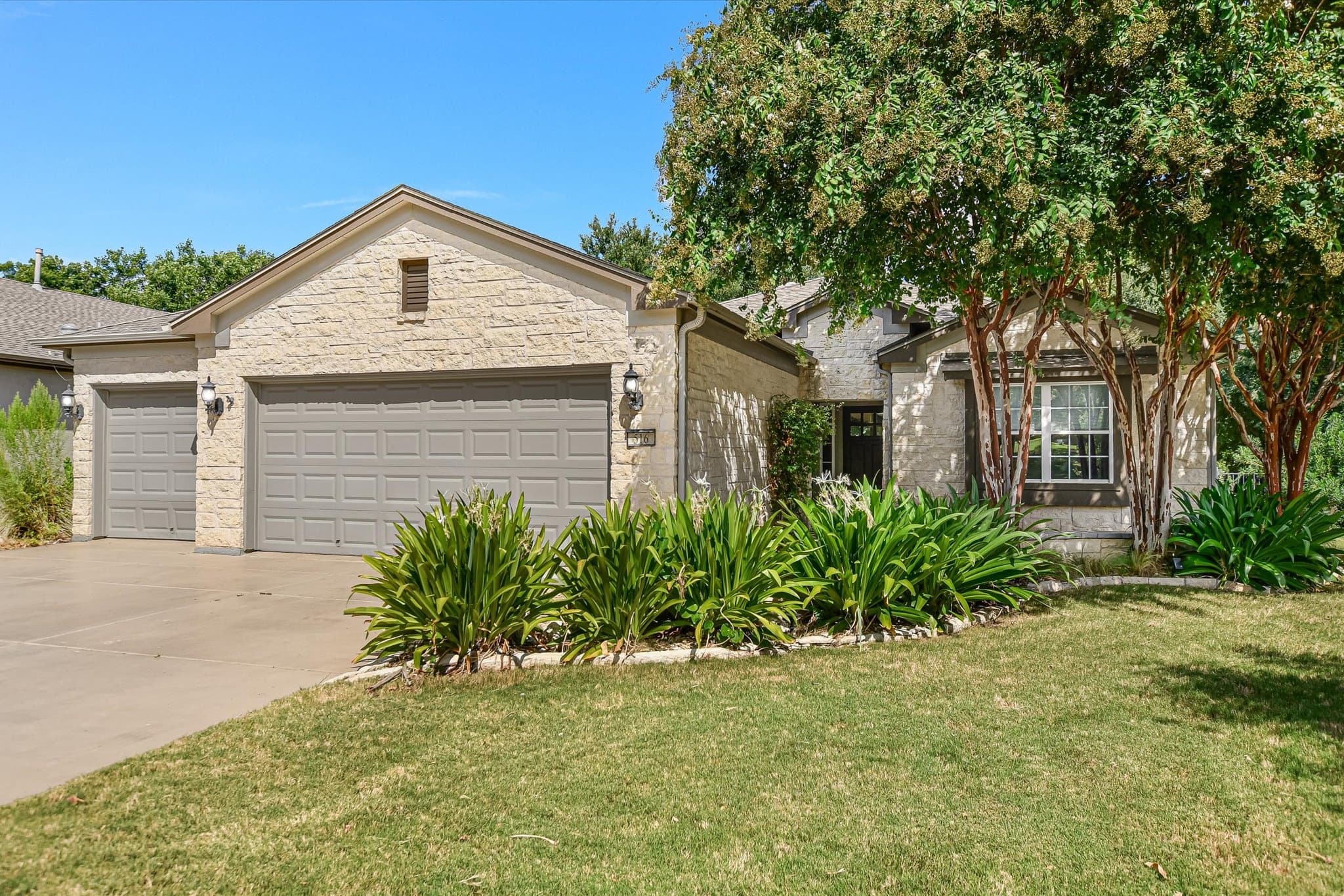 516 Independence Creek Ln