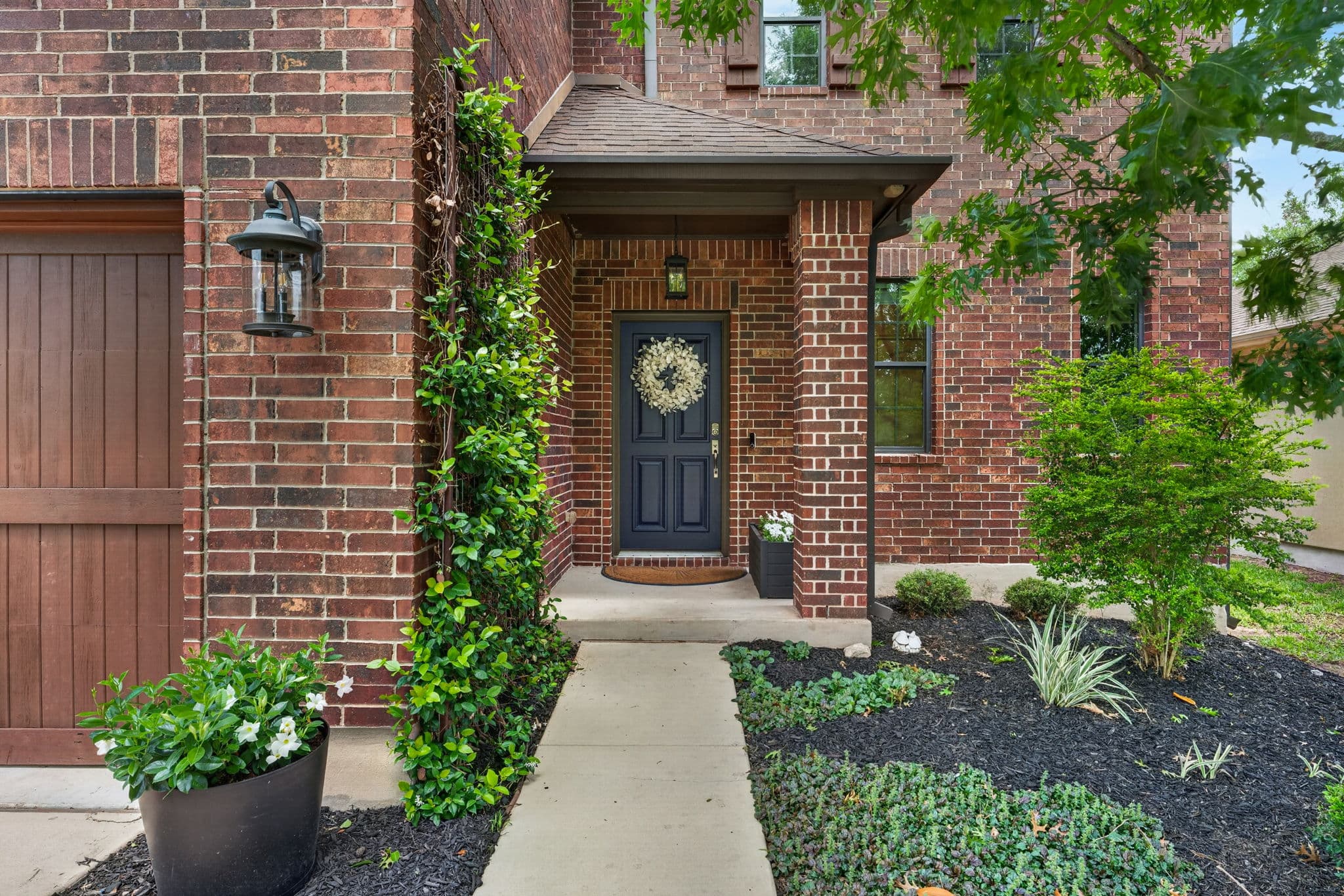 408 Kissing Oak Dr