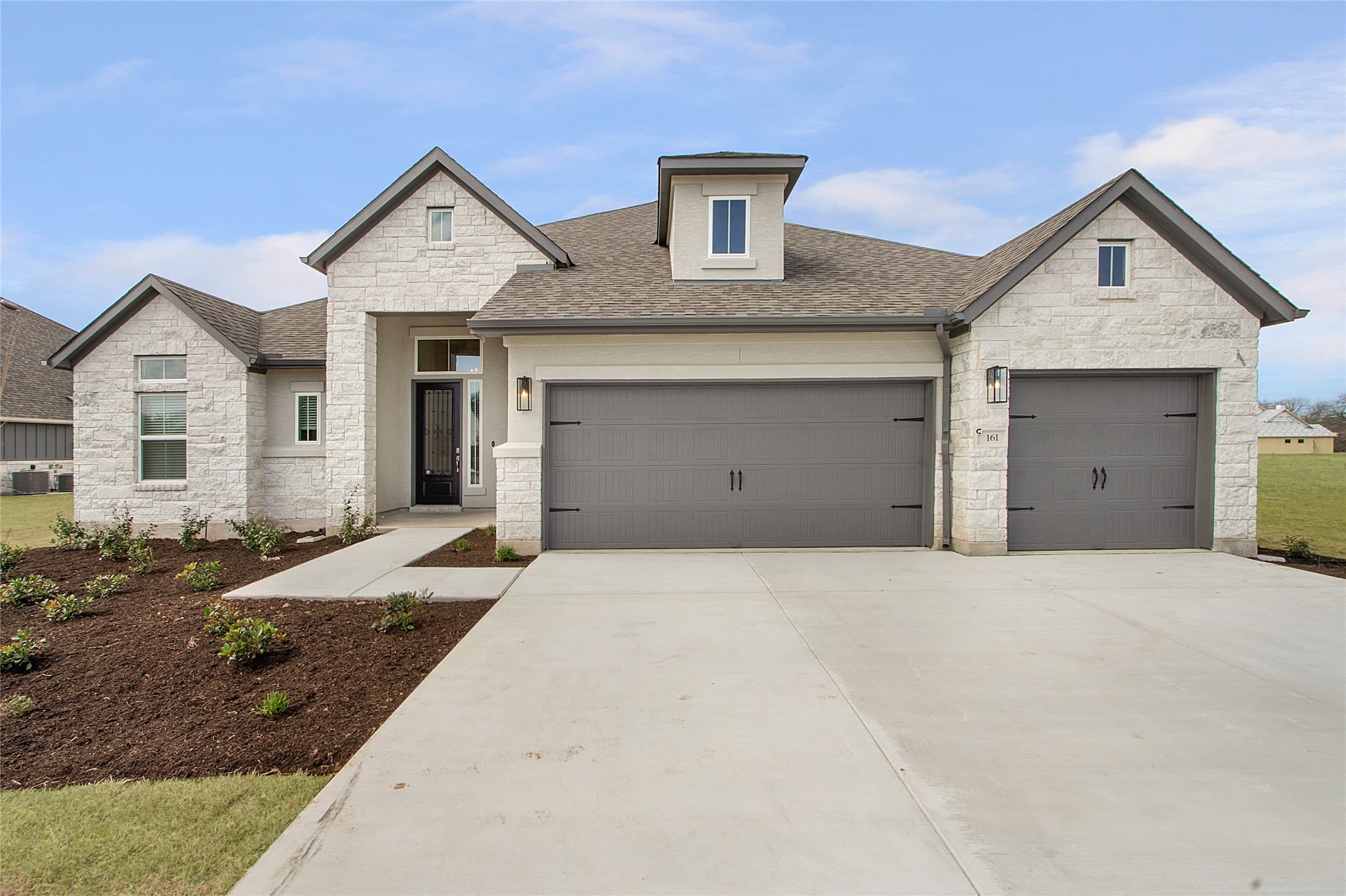161 Mcnaughton Dr