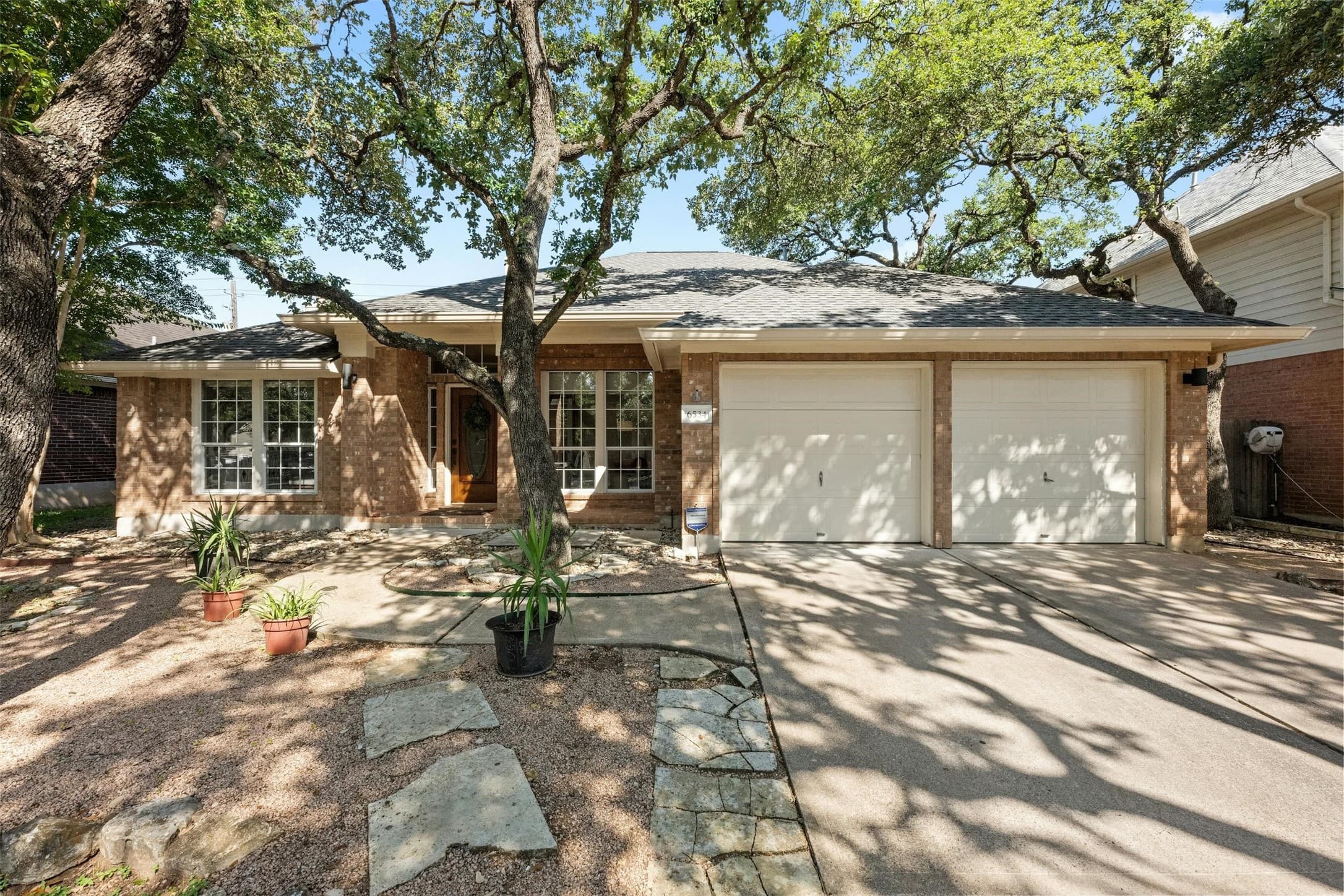 6534 Clairmont Dr