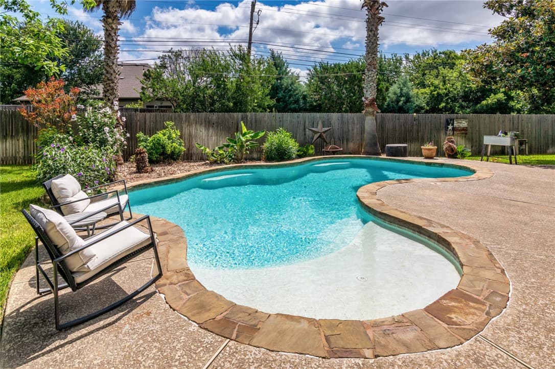 8329 Campeche Bay Pl