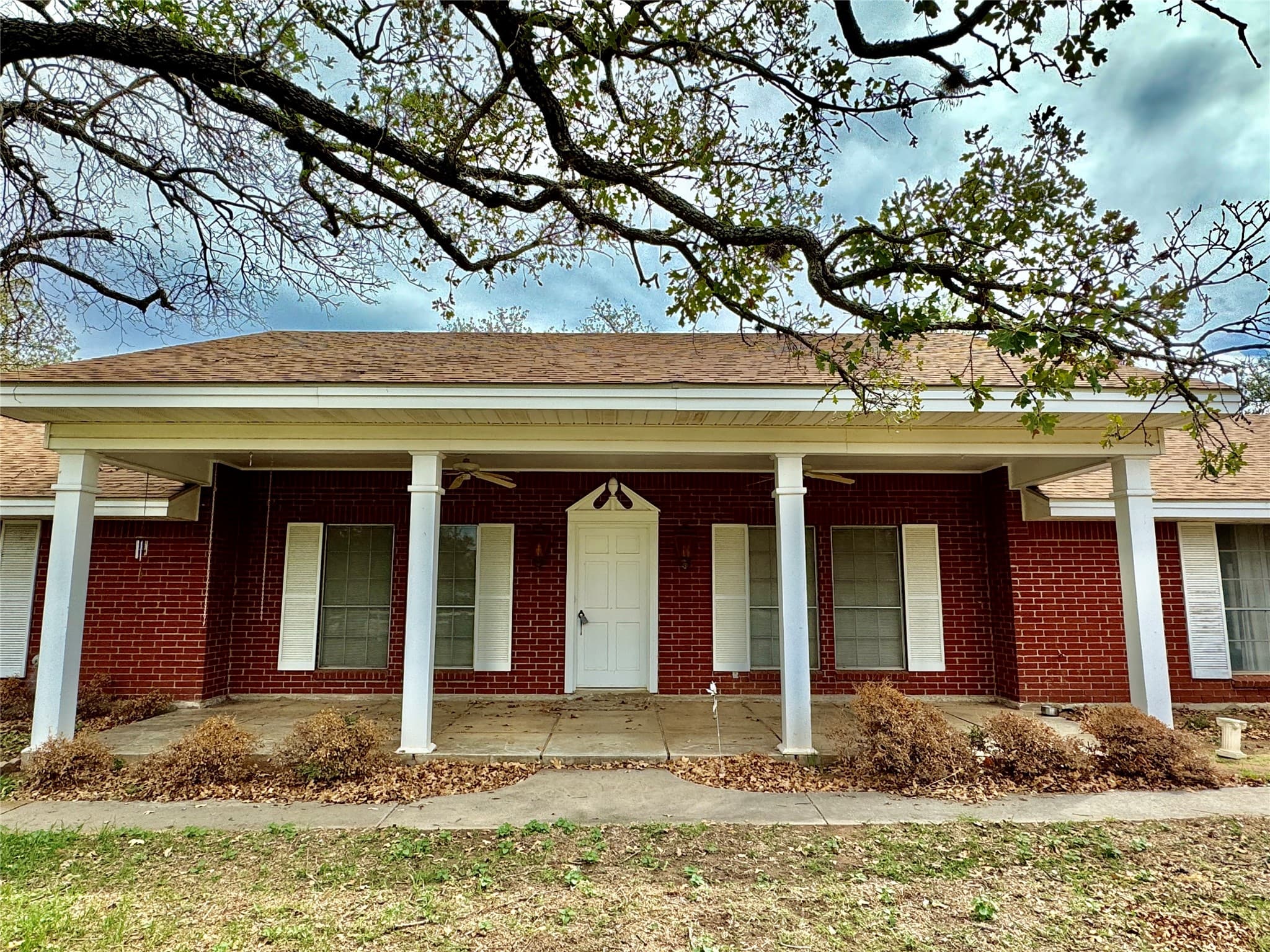 601 S Chaparral