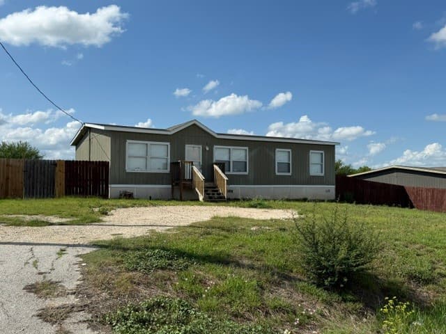 393 Duchess Pass