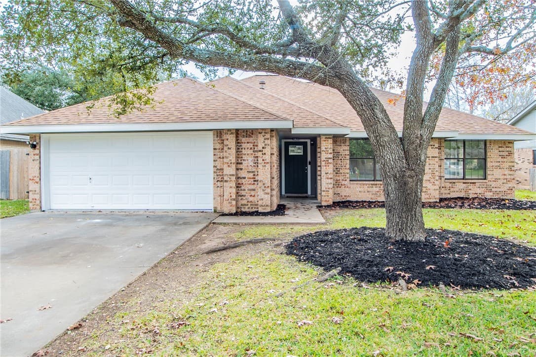 603 Oak Ridge Dr
