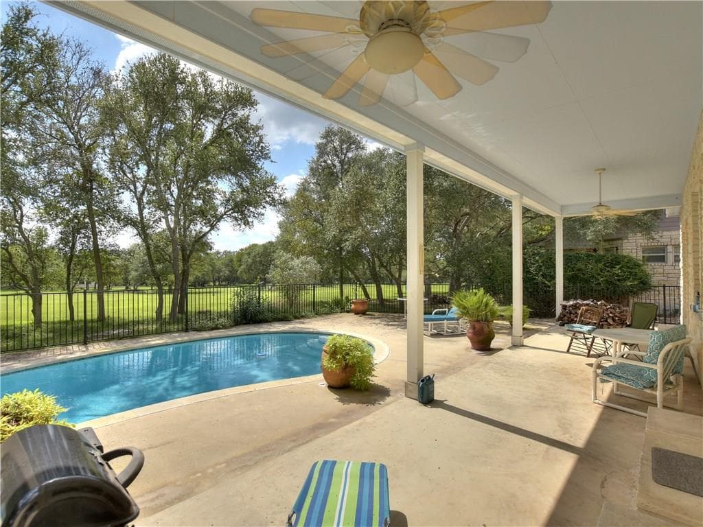 20 Pebblebrook Ln