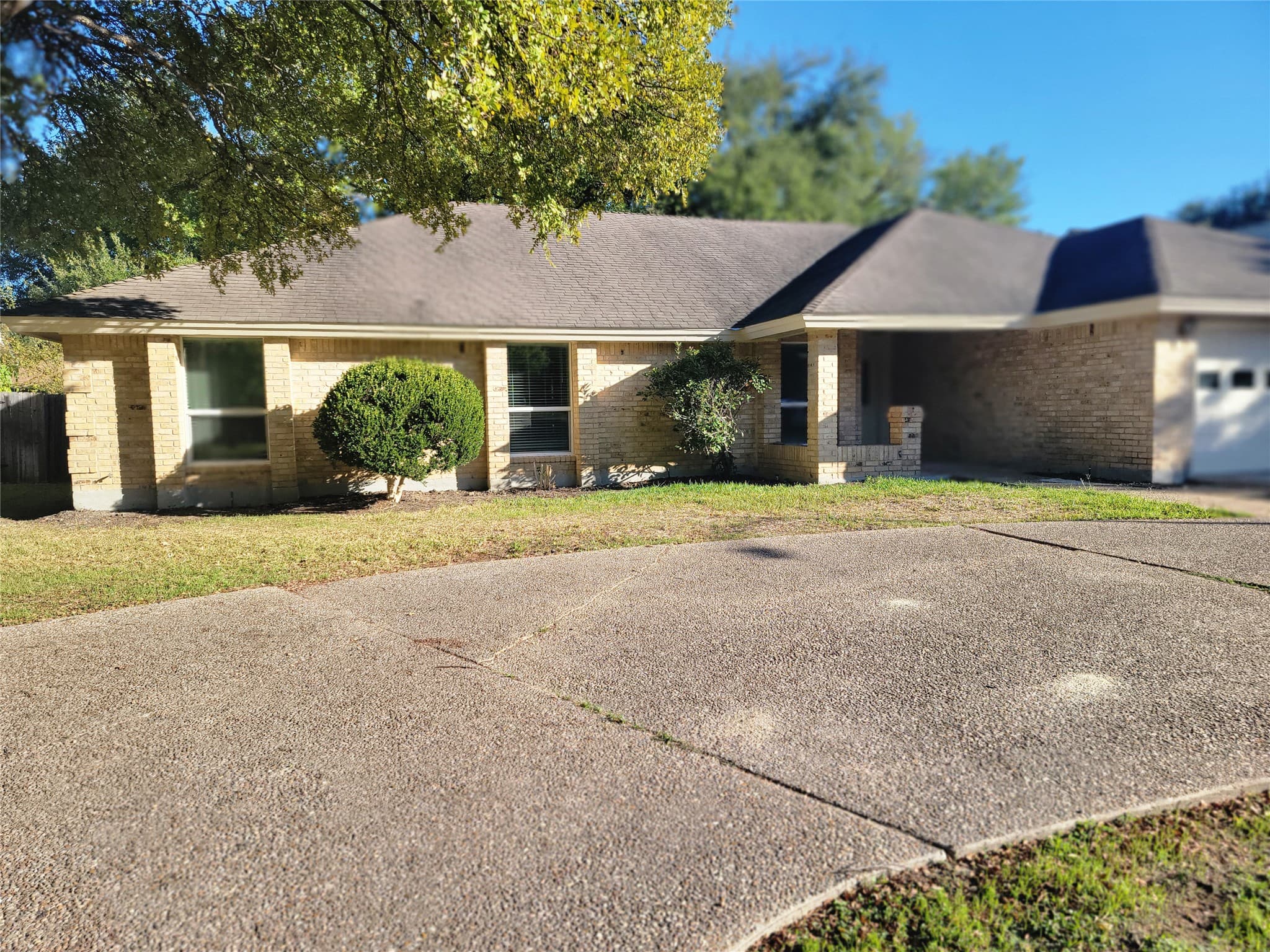 Main property image