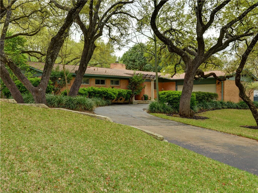Main property image