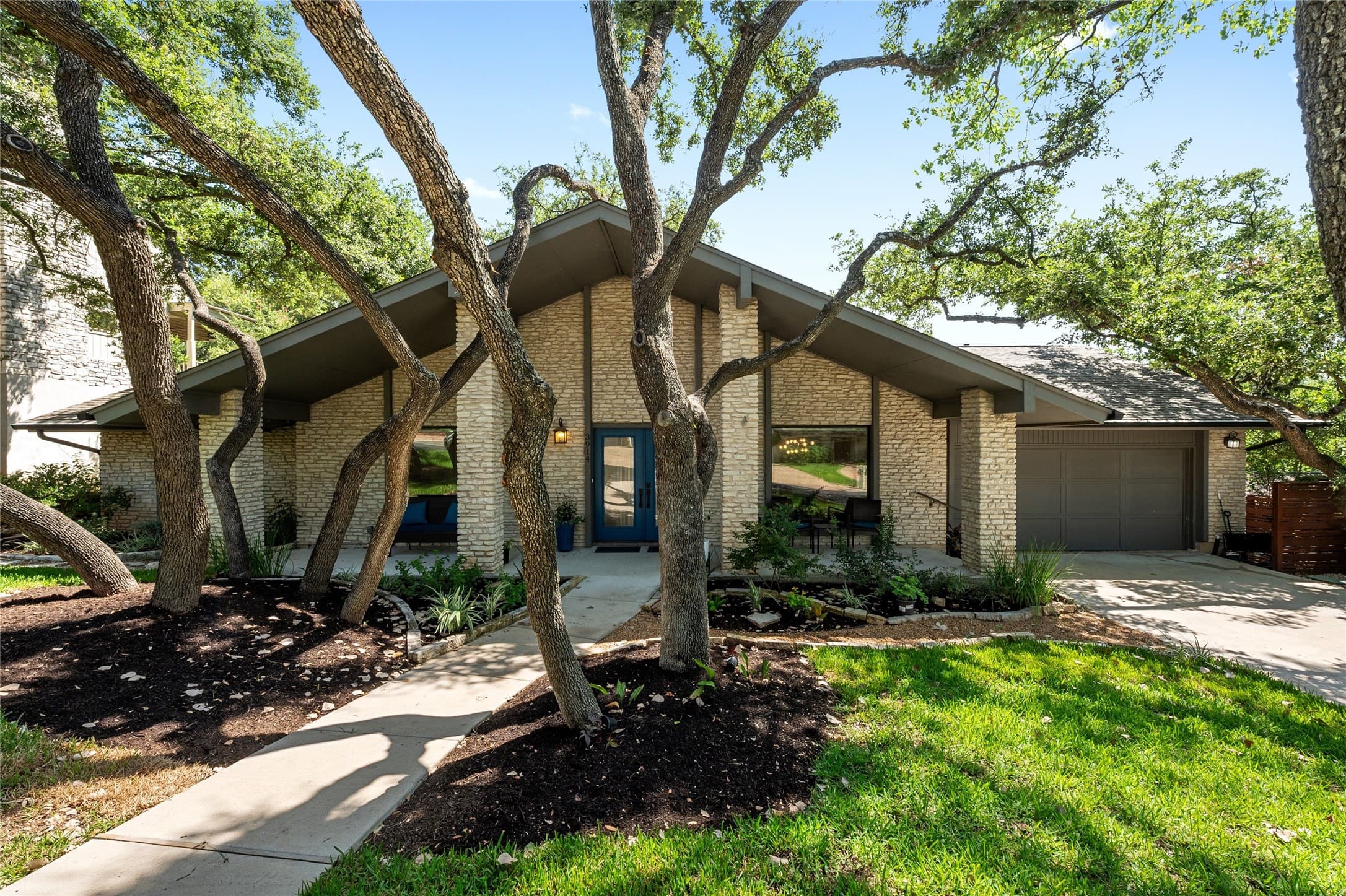 3914 Glengarry Dr