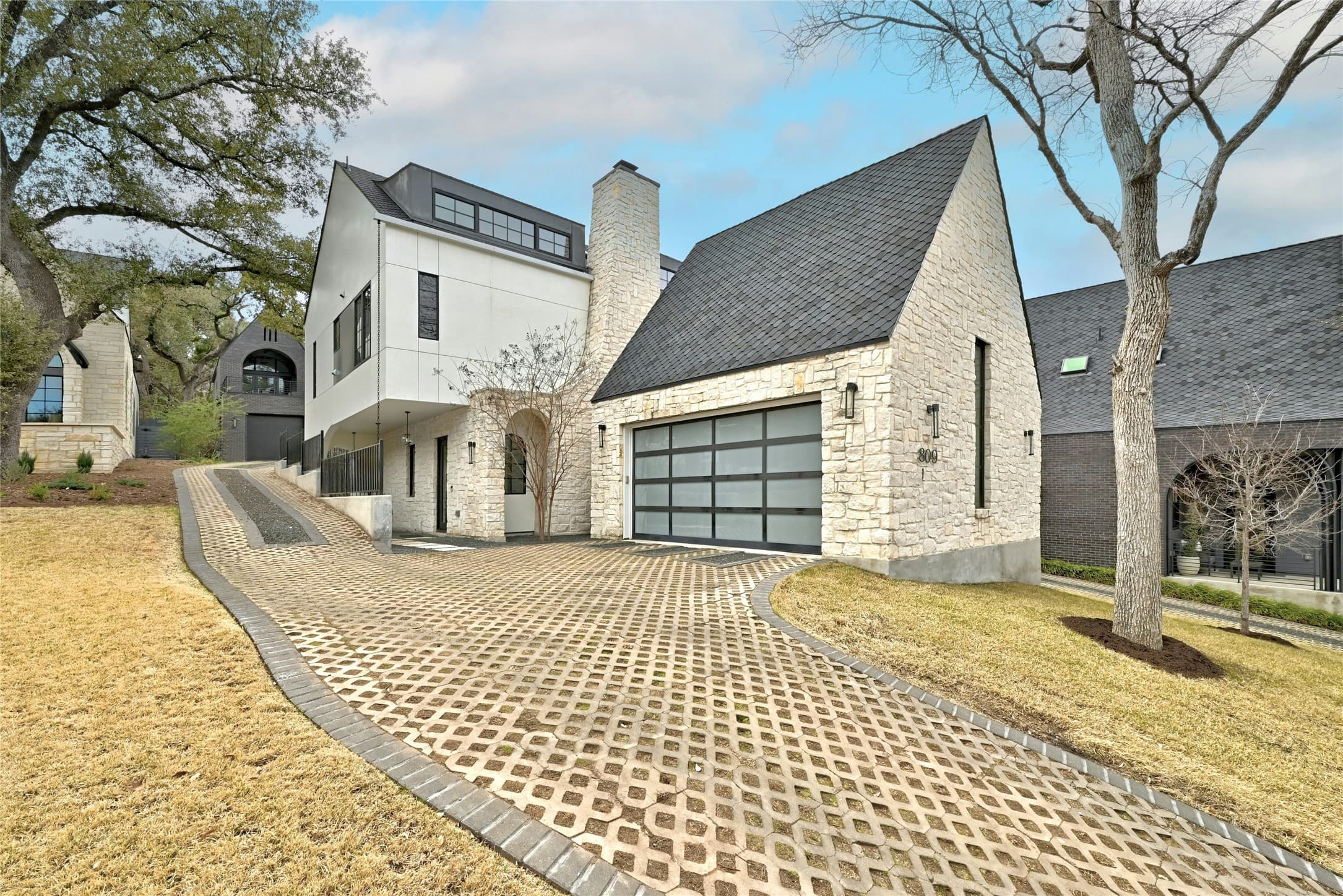 809 Mariposa Dr Bldg 1