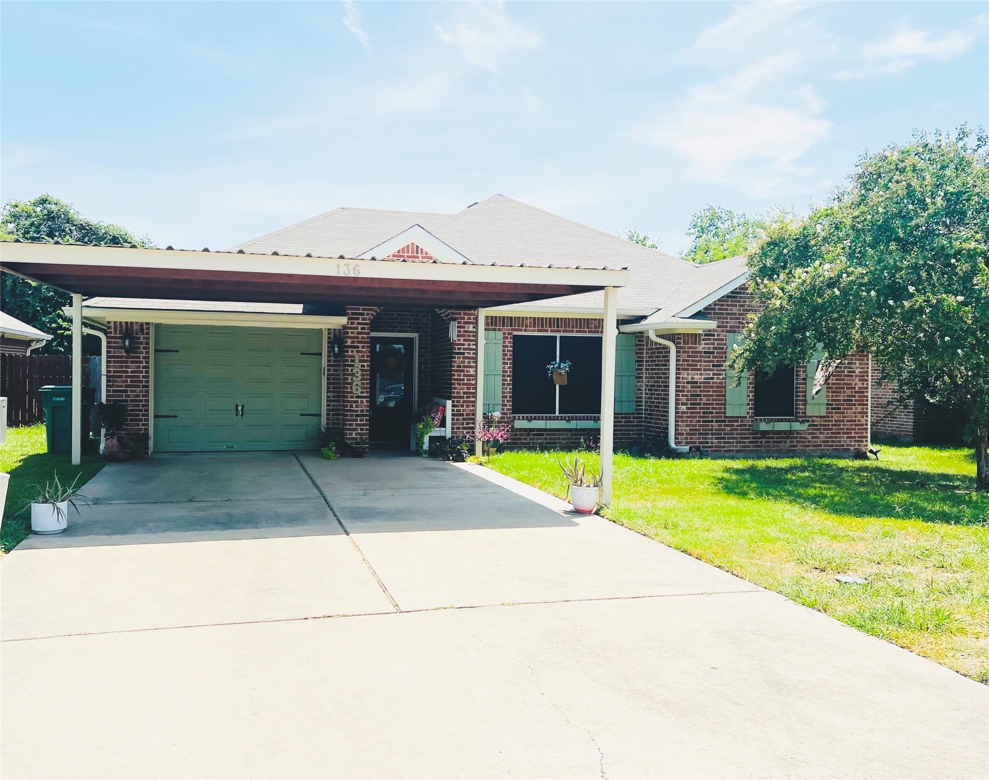 136 Tomahawk Dr