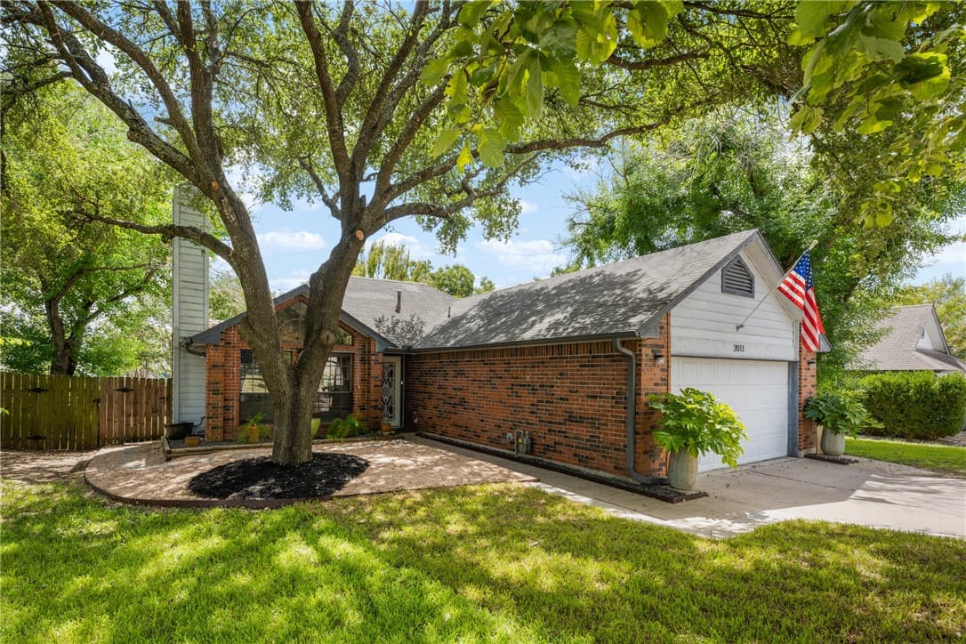 2011 Ploverville Ln