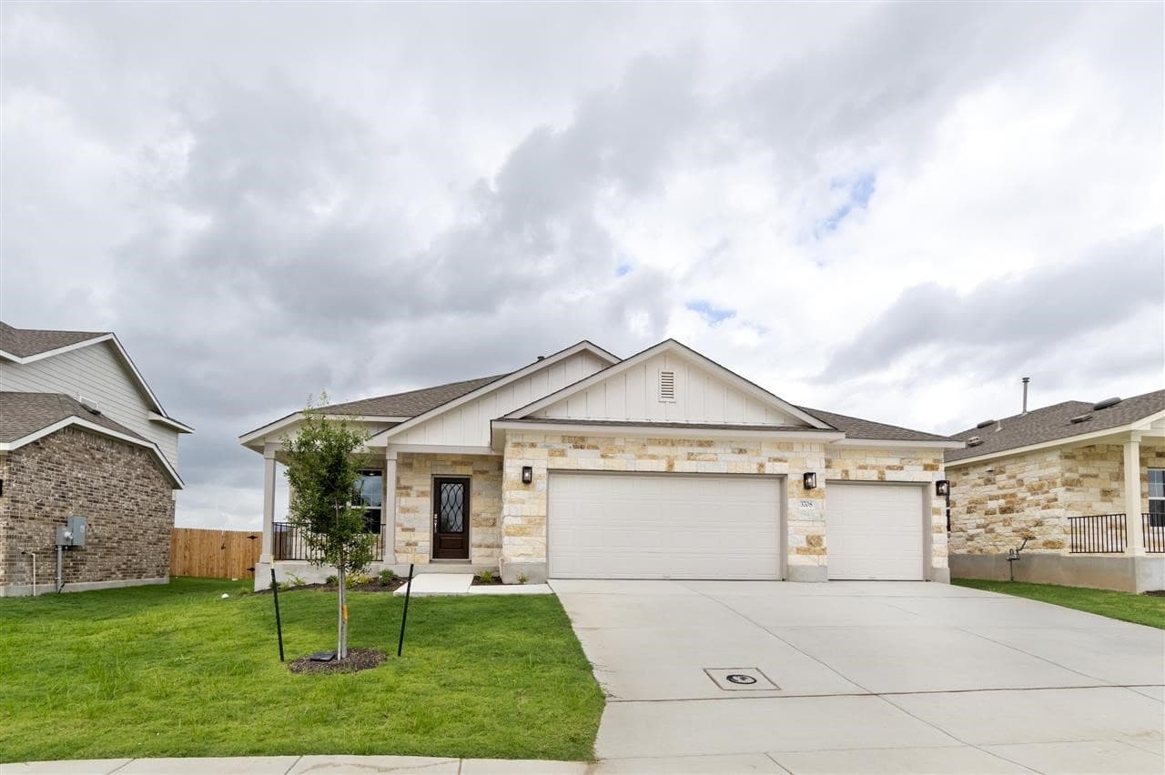 3708 Pin Oak Hls