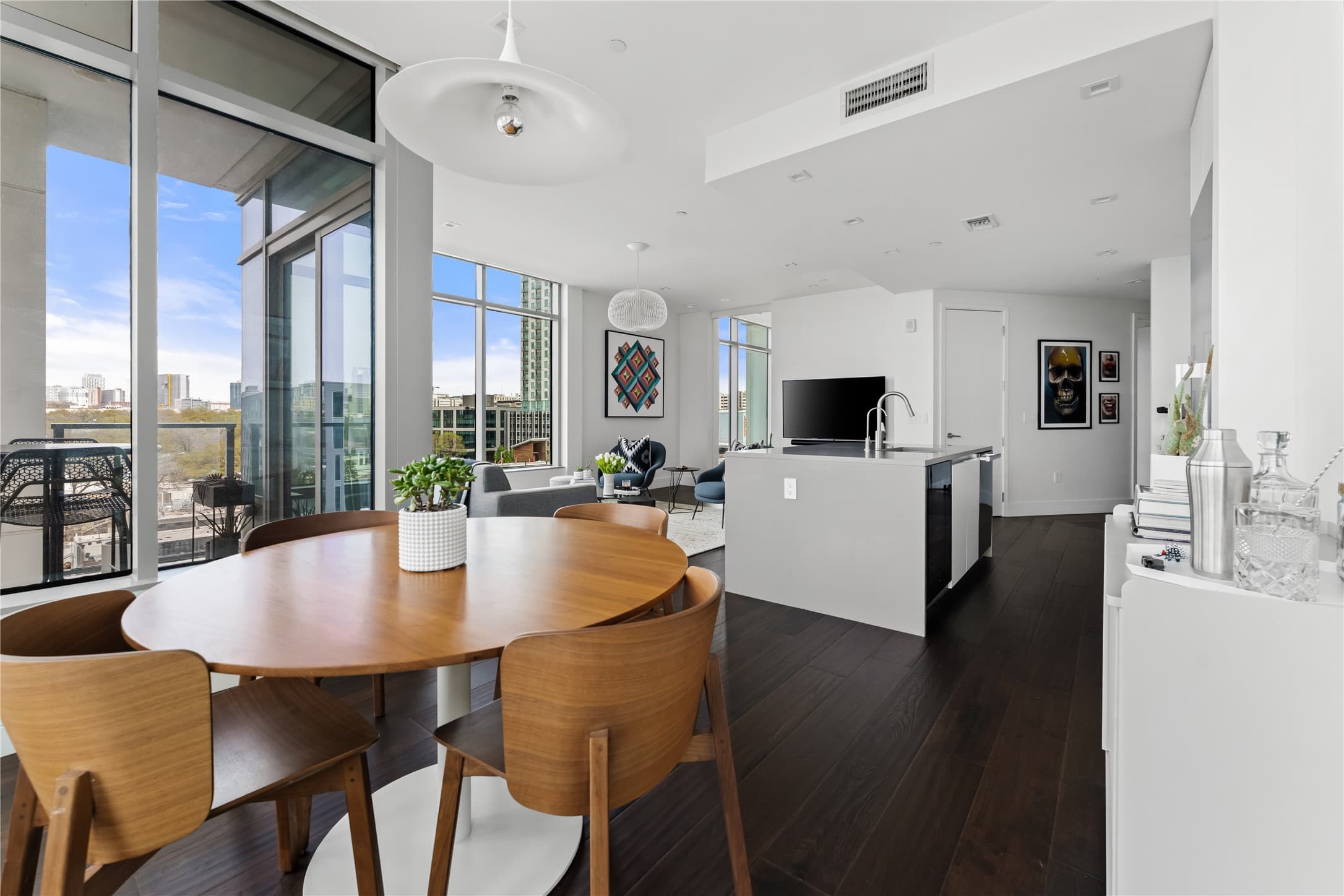 501 West Ave Apt 704