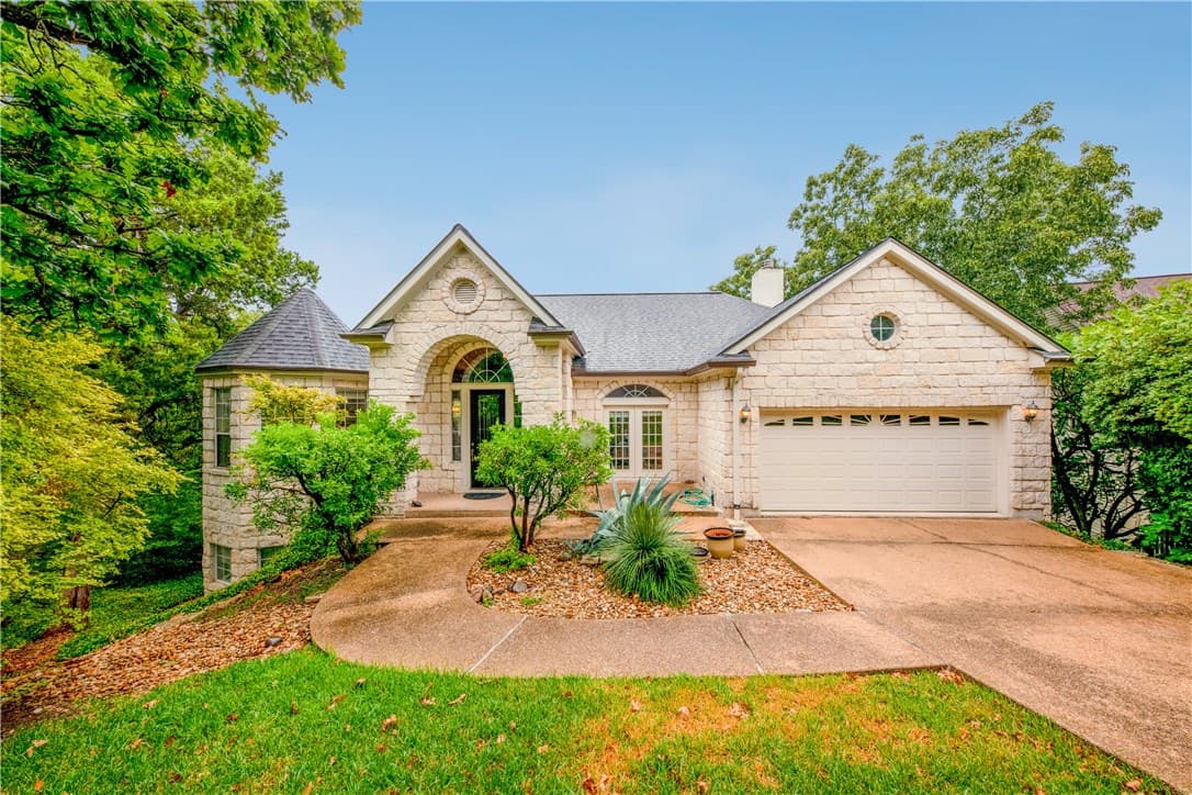 3316 Lookout Ln