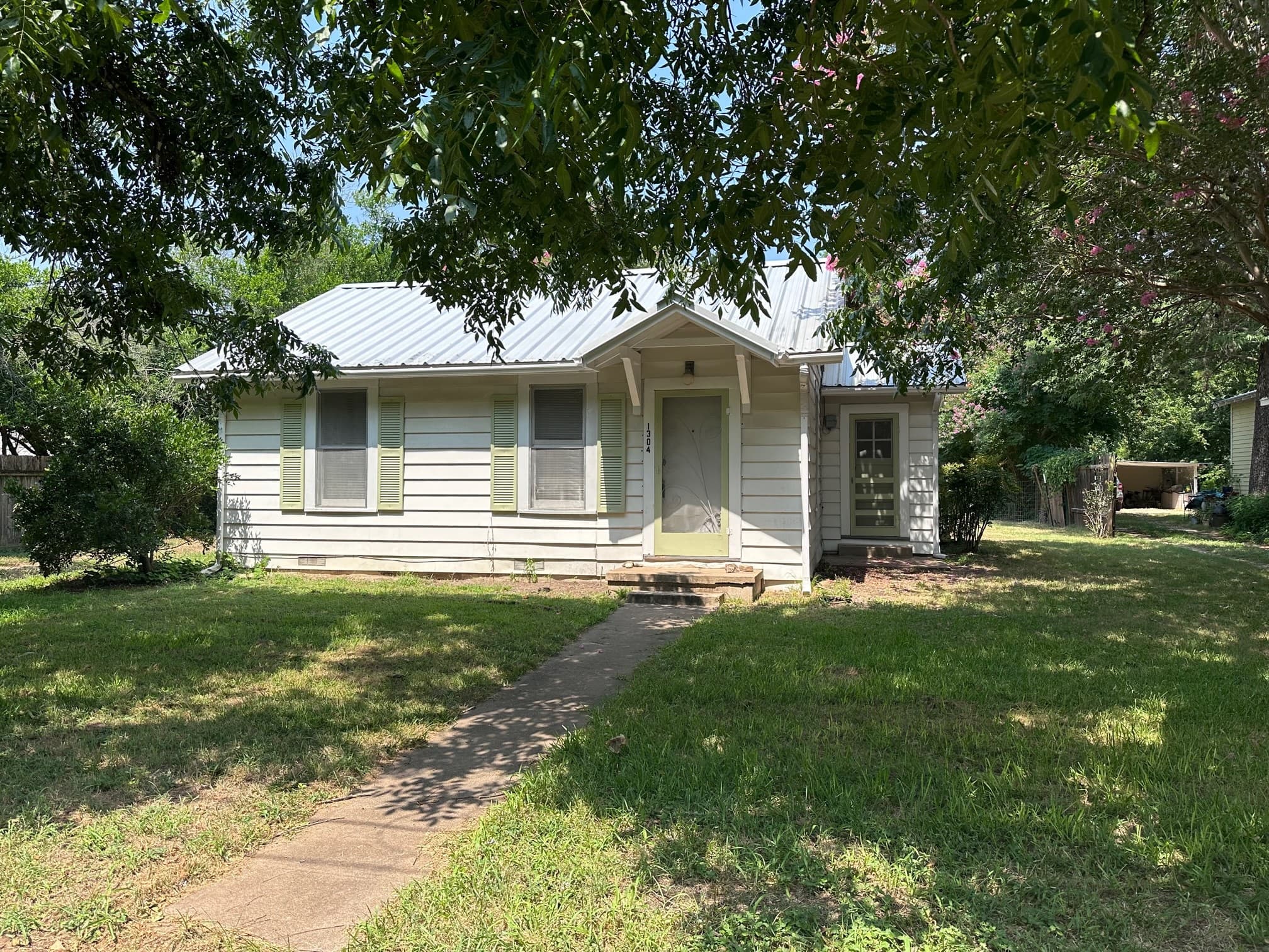 1304 Church St
