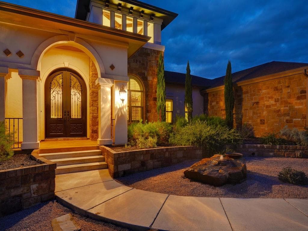 Main property image