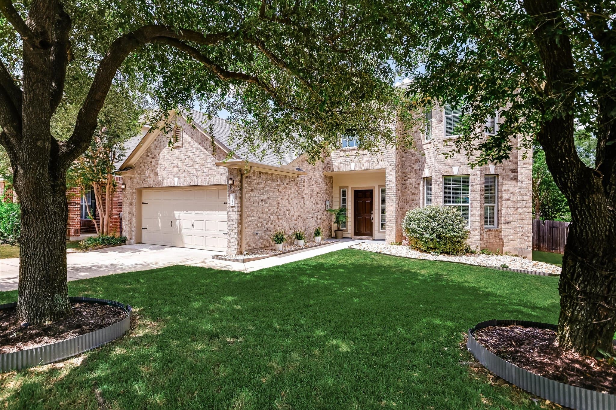Main property image