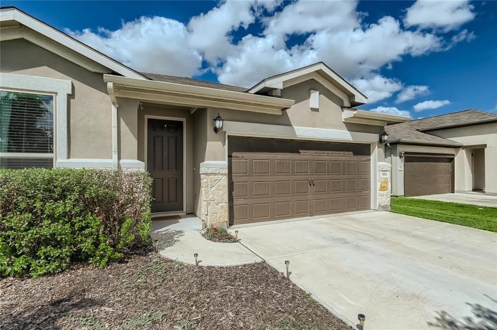 5992 Malta Cir