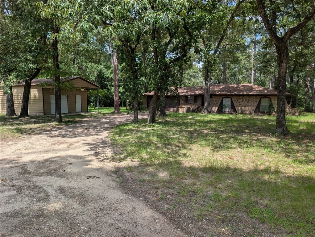 16745 Dogwood Ct