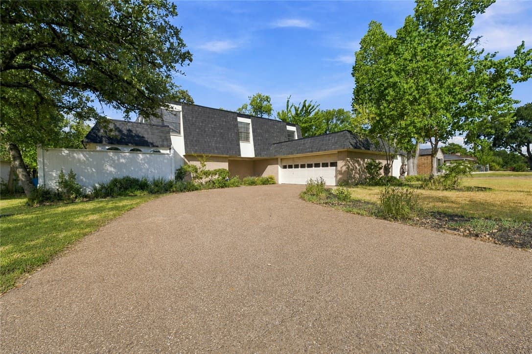 Main property image
