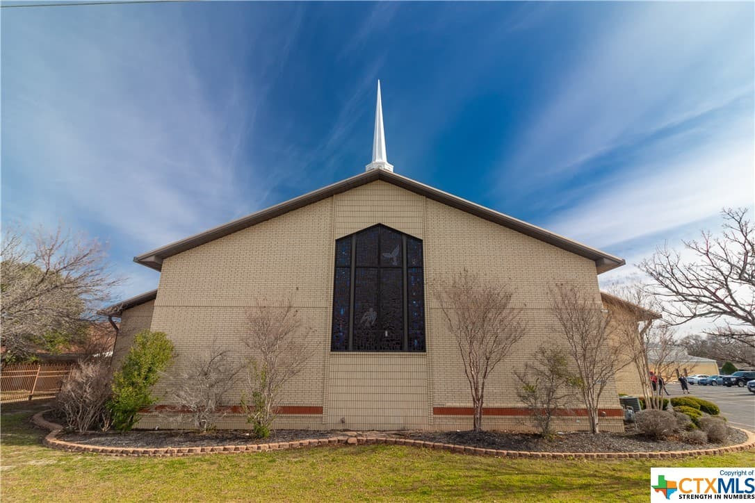 906 Trimmier Rd